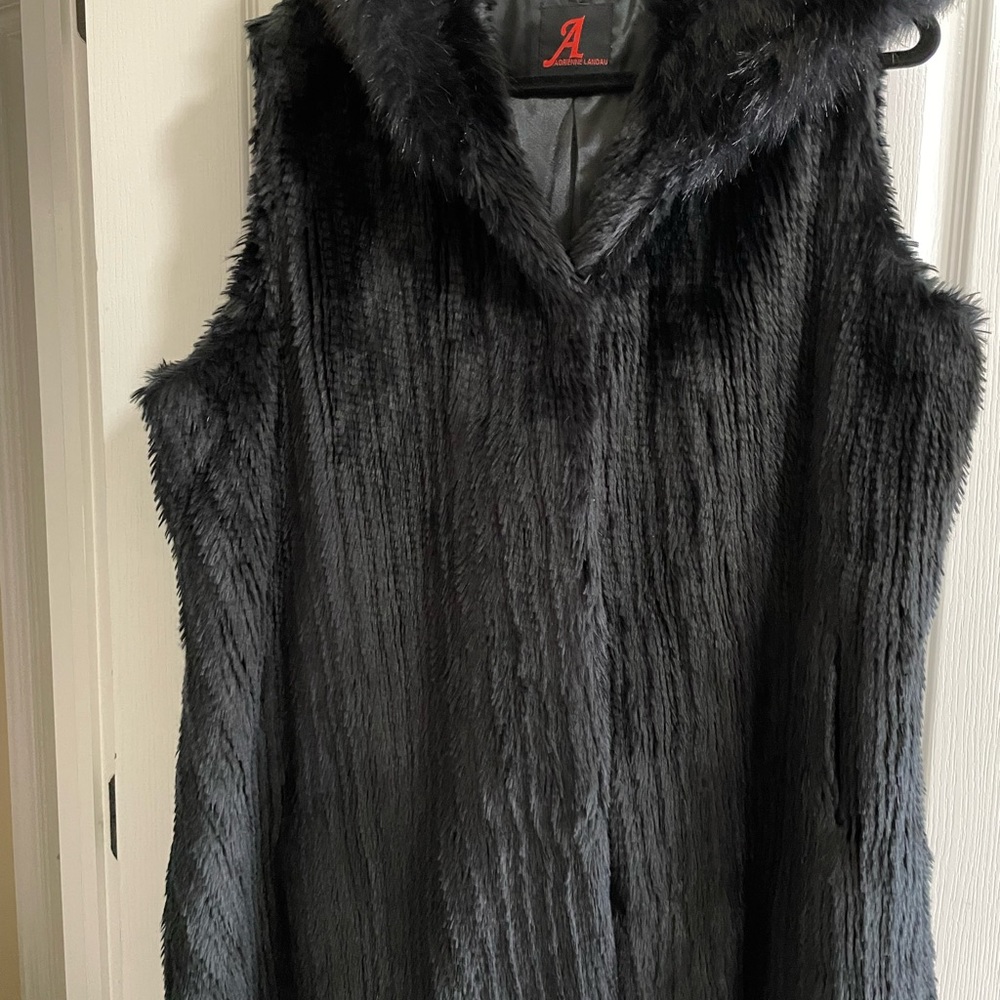 Blk fur vest